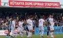 KÜTAHYASPORLU FUTBOLCULARDAN TARAFTARA: “BU İŞİN ÜSTESİNDEN GELECEĞİZ”
