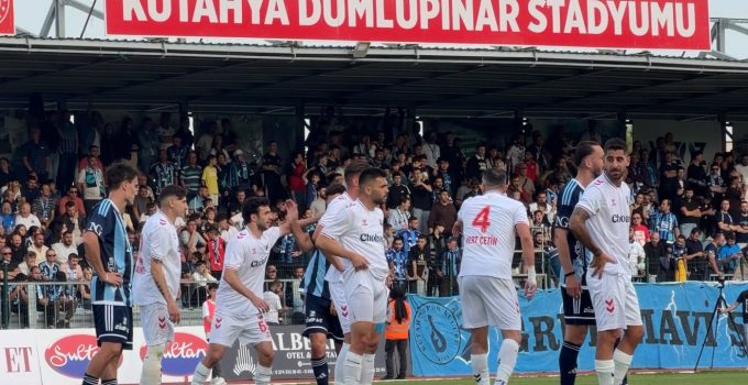 KÜTAHYASPORLU FUTBOLCULARDAN TARAFTARA: “BU İŞİN ÜSTESİNDEN GELECEĞİZ”