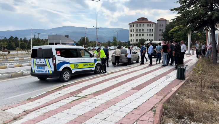 TAKSİCİLER YOLCU KILIĞINDA ÇAĞIRDI, KORSAN TAKSİ ŞÜPHELİSİNE CEZA YAĞDI