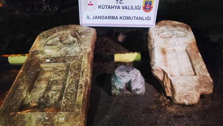 Jandarmadan tarihi eser operasyonu: Roma dönemine ait lahitler ele geçirildi