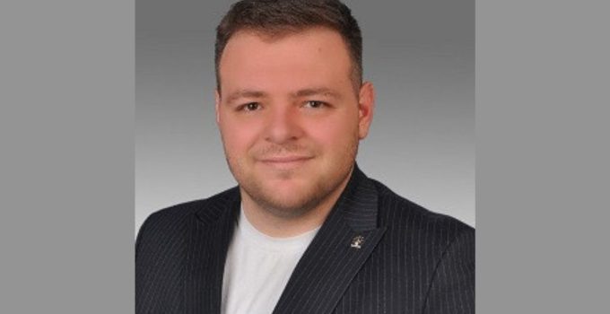 Ak Parti Gençlik Kolları Başkanı Göktekin görevi bıraktı