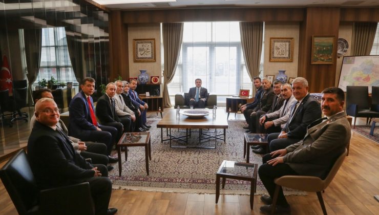 Vali Işın, muhtarları makamında ağırladı