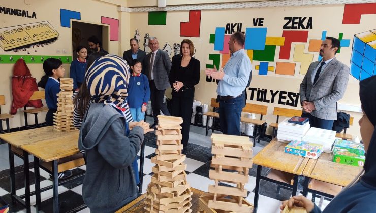 Köy okulunda bilim, teknoloji ve tarımsal bilgi buluşması