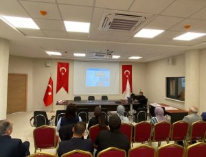 Okul idarecileri ve rehber öğretmenlere sosyal destek modeli tanıtıldı