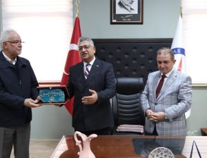 DPÜ Güzel Sanatlar Fakültesi Dekanlığına Prof. Dr. Ayhan Kahraman atandı
