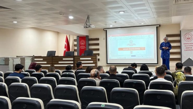 Evlilik kredisinden yararlanacak gençlere evlilik öncesi eğitim