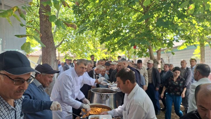 Geleneksel güz hayrı etkinliğinde bin kişiye yemek ikramı