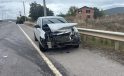 Otomobil bariyerlere çarptı: Sürücü yaralandı
