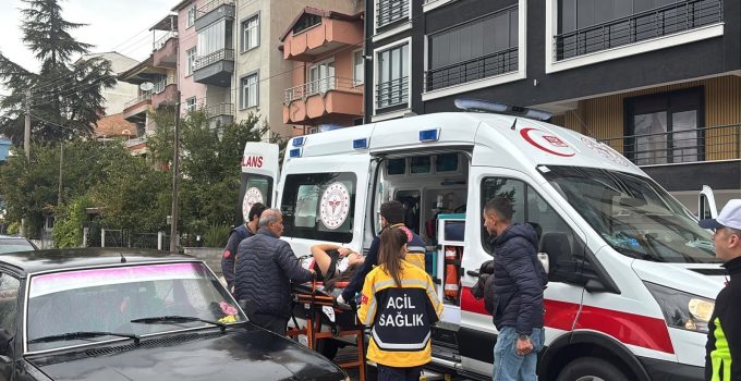 Motosiklet yayaya çarptı: 2 yaralı
