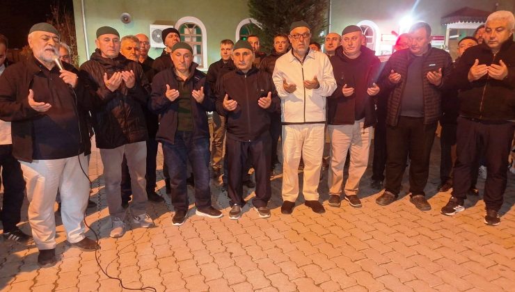 23 kişilik umre kafilesi dualarla uğurlandı