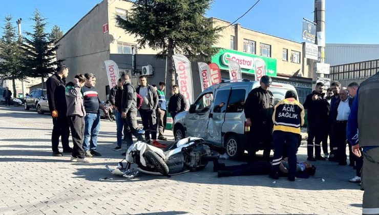 Otomobil ile motosiklet çarpıştı: 1’i ağır 2 yaralı