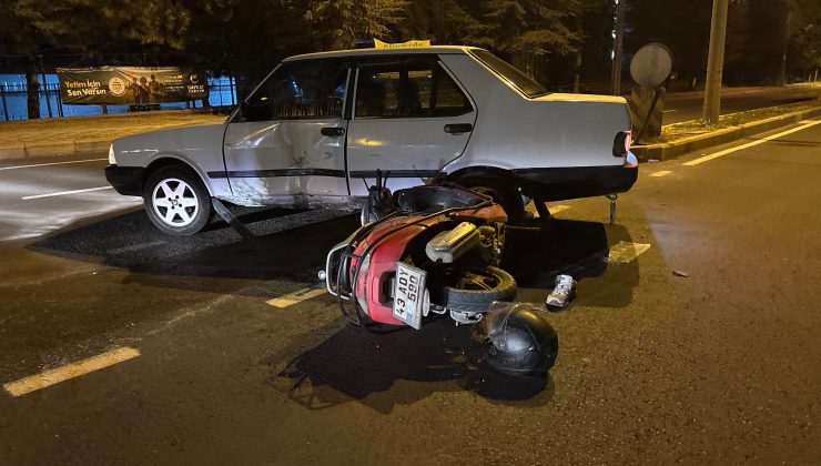 Otomobil ile çarpışan motosikletin sürücüsü yaralandı