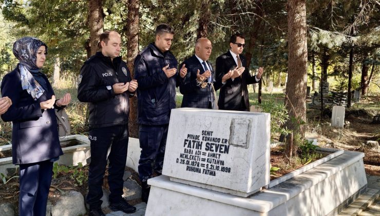 Şehit Fatih Seven, kabri başında dualarla anıldı