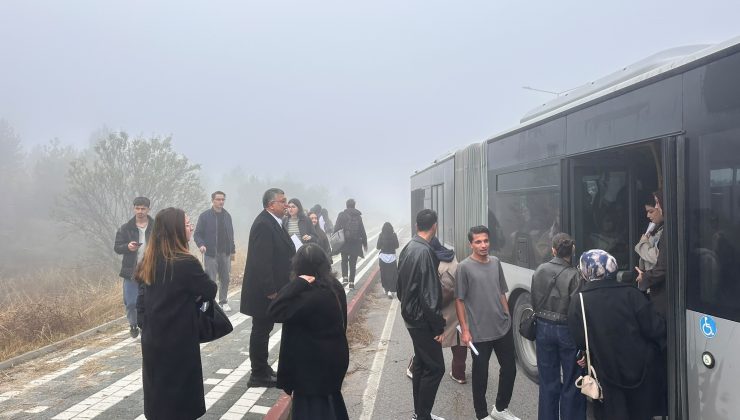 Sınava yetişmeye çalışan adayların yardımına Rektör Kızıltoprak yetişti