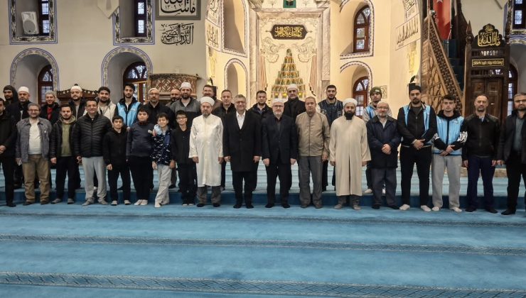 Kütahya’da gençlerin okuduğu hatimler için dua edildi