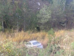 Otomobil dere yatağına düştü: 1 yaralı