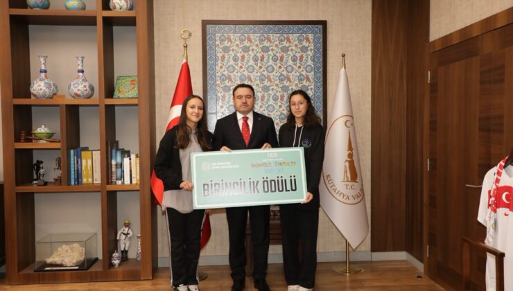 Türkiye birincisi olan öğrenciler Vali Işın’ı ziyaret etti