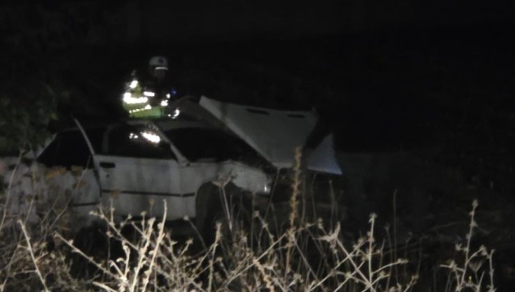 Simav Eynal yolunda kaza! Otomobil tarlaya uçtu: 2 yaralı