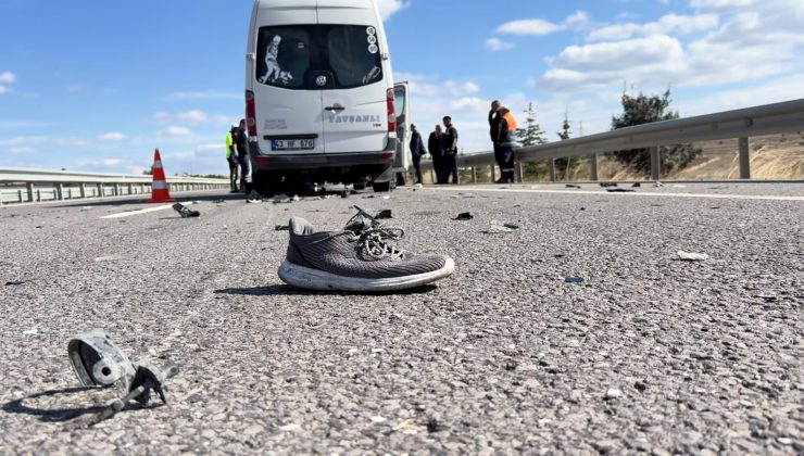 Minibüs ile motosiklet çarpıştı: 23 yaşındaki sürücü hayatını kaybetti