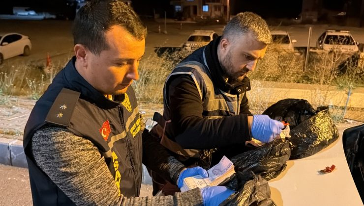 Denizli’de dolandırdılar, Kütahya polisinden kaçamadılar