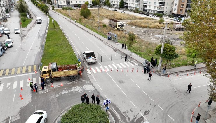 Yol tartışması! Cadde çitle kapatıldı