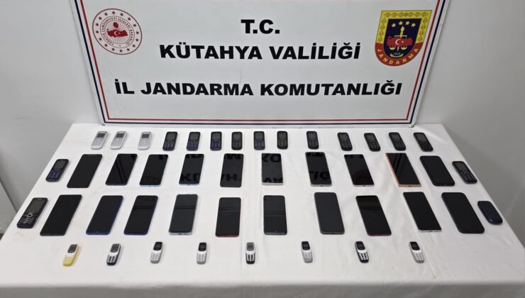 Simav’da 1 milyon 600 bin TL değerinde kaçak telefon ele geçirildi