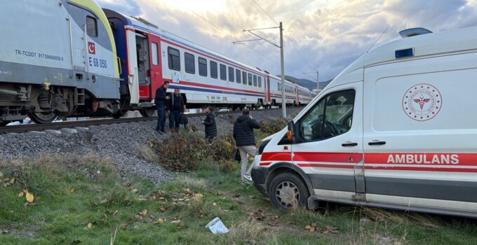Tren kazasında yaralanan genç hayatını kaybetti